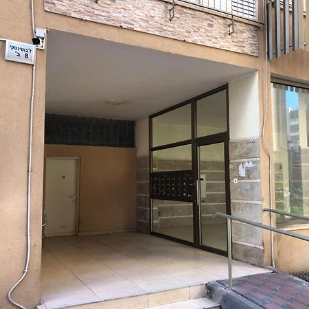 Sky Home Apartment Jabotinsky 8 バト・ヤム エクステリア 写真