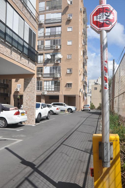 Sky Home Apartment Jabotinsky 8 バト・ヤム エクステリア 写真